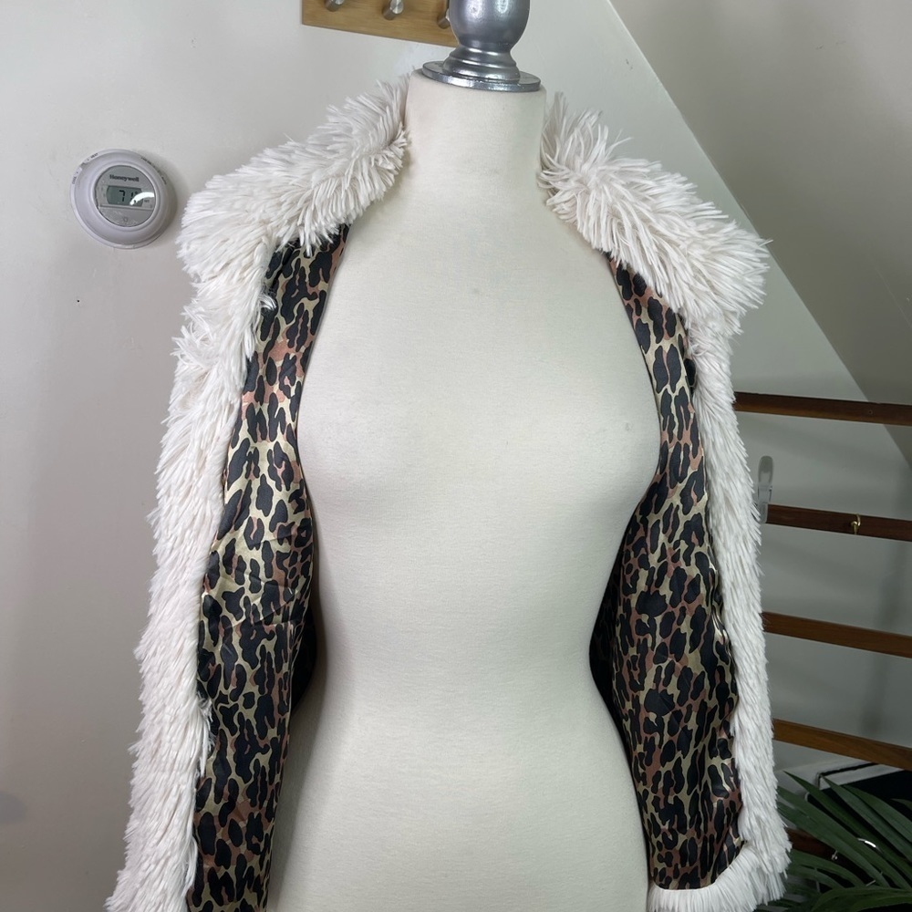 Fun Furry Betsey Johnson Satiny Animal Print Lined Vest M - Picture 6 of 8